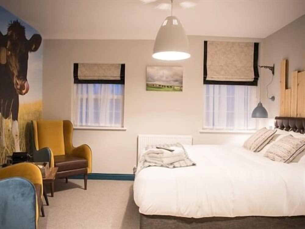 Standard Suite, Ensuite (Downs East)