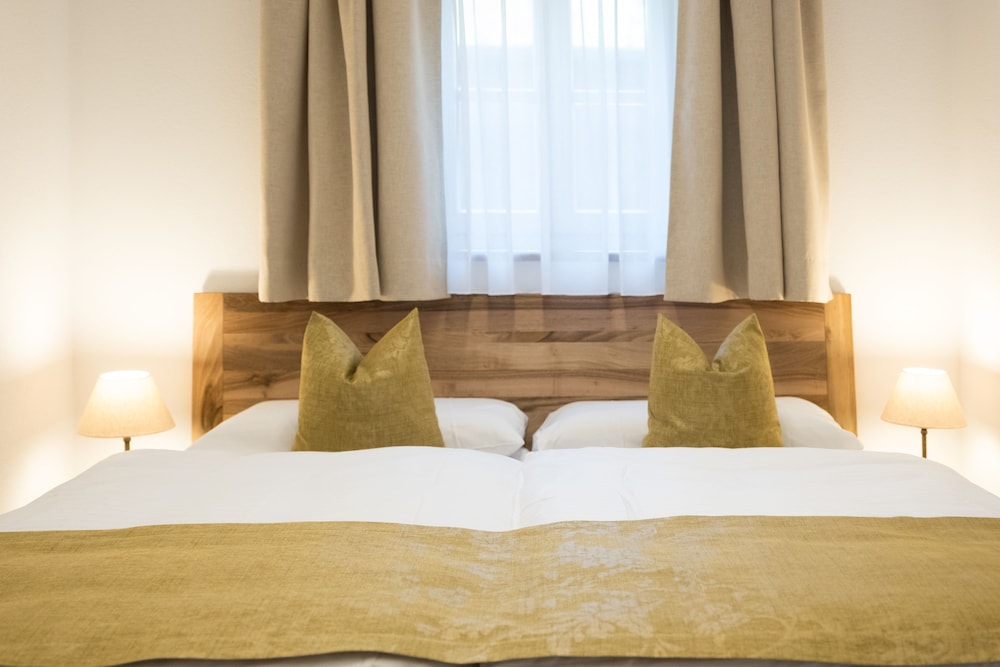 Deluxe Suite, 2 Bedrooms (incl. 60€ Cleaning Fee)