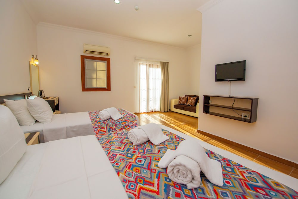 Junior Triple Room