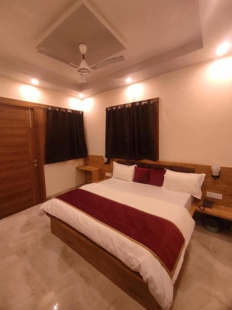 Standard Room, Balcony, City View