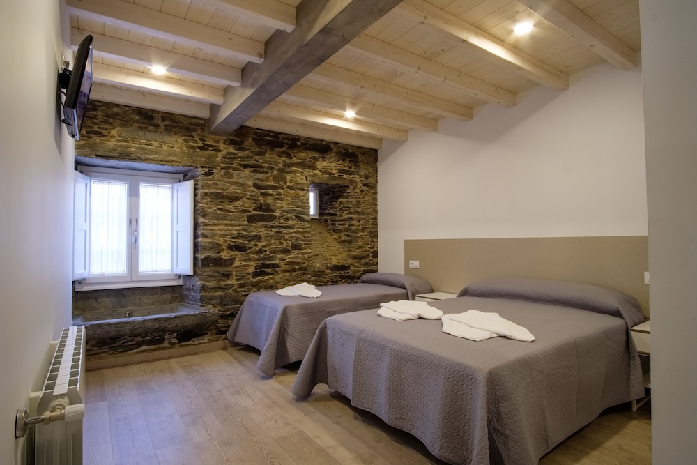 Twin Room, 2 Twin Beds, Private Bathroom