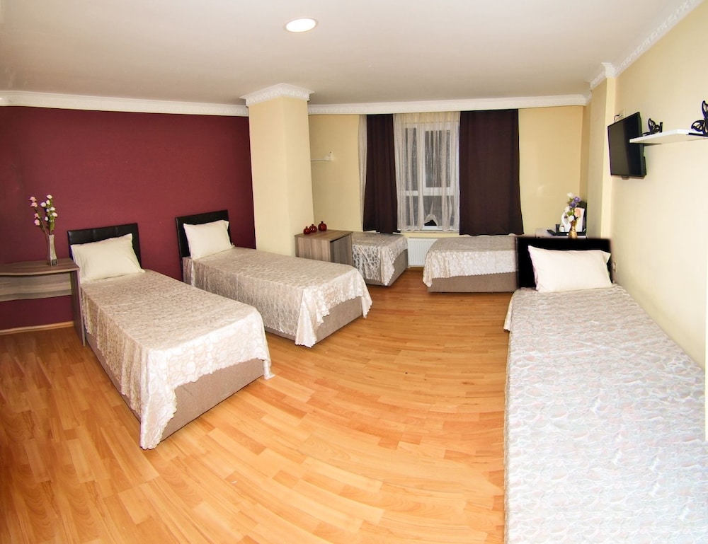 Quadruple Room photo 3