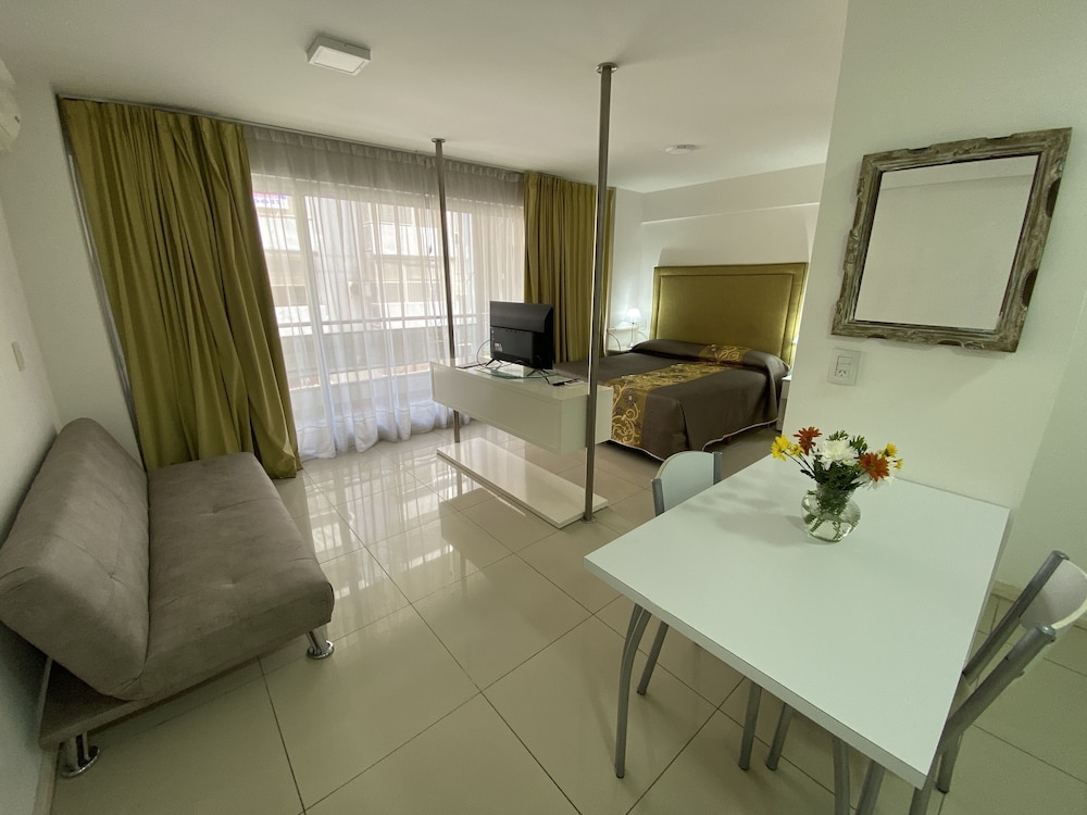 Standard Apartment, 1 Queen Bed photo 3