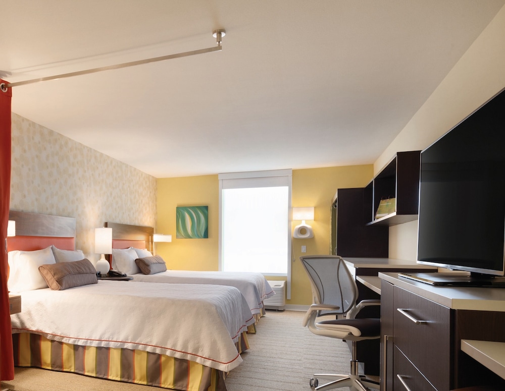 Room, 2 Queen Beds, Non Smoking photo 1