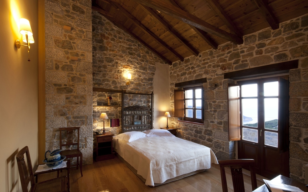 Suite, 2 Bedrooms photo 1