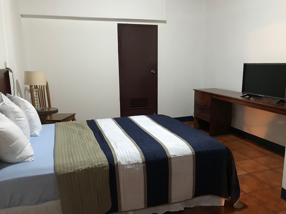 Double Room, 1 Queen Bed photo 2