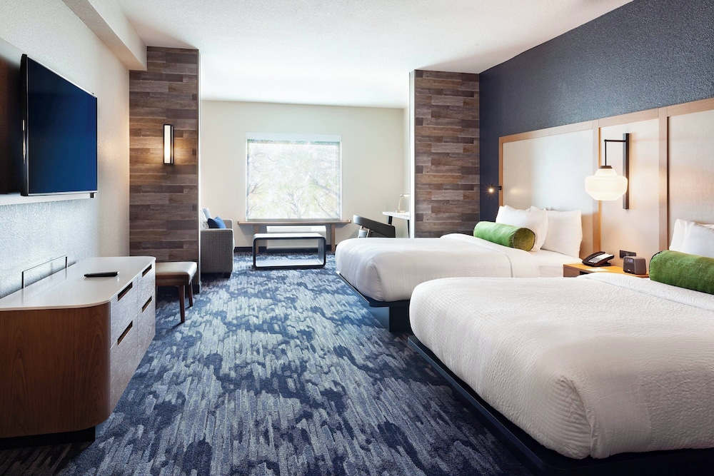 Studio, Multiple Beds