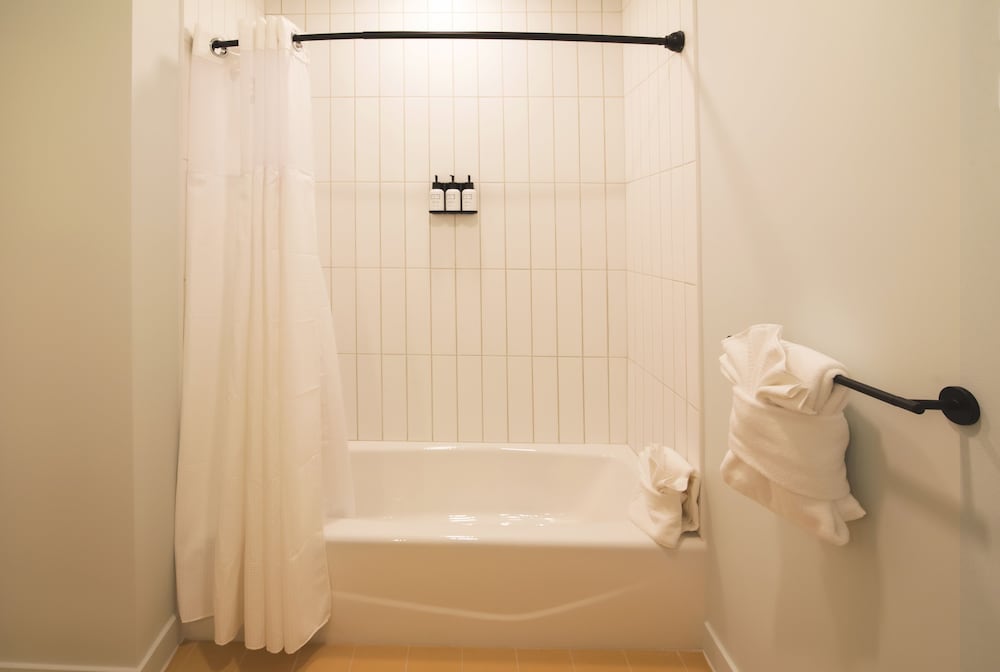Luxury Suite, 1 King Bed - Photo 6