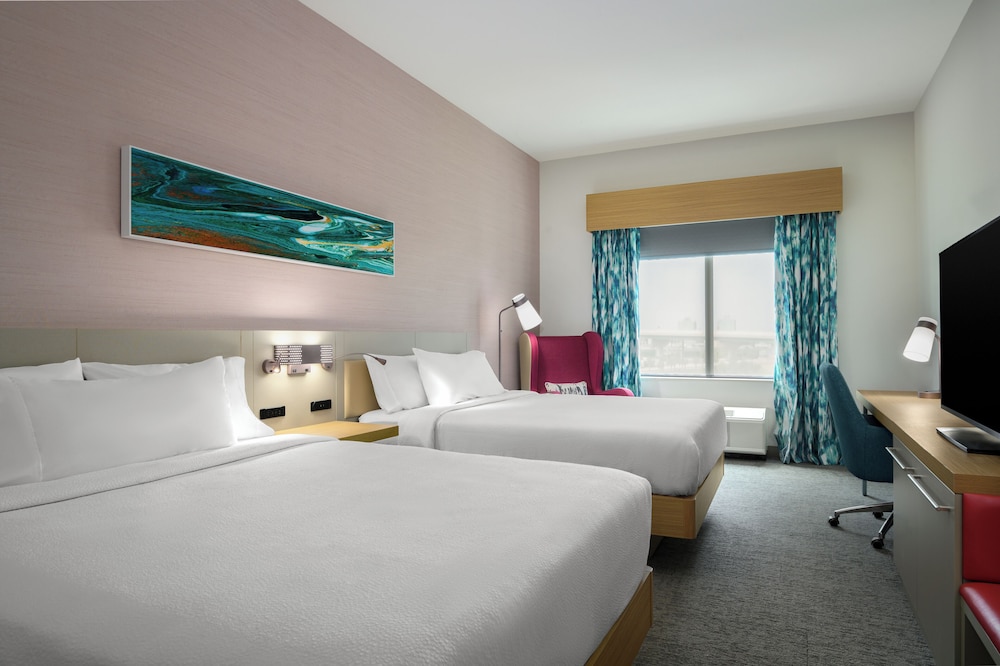 Room, 2 Queen Beds, Accessible, Bathtub