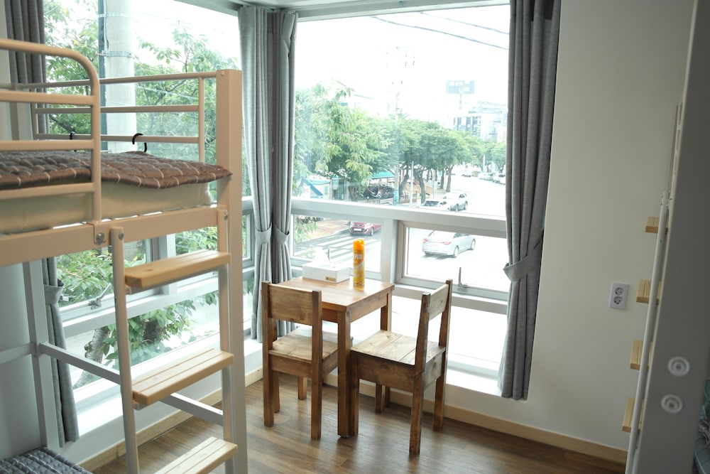 Economy Shared Dormitory, Mixed Dorm photo 3