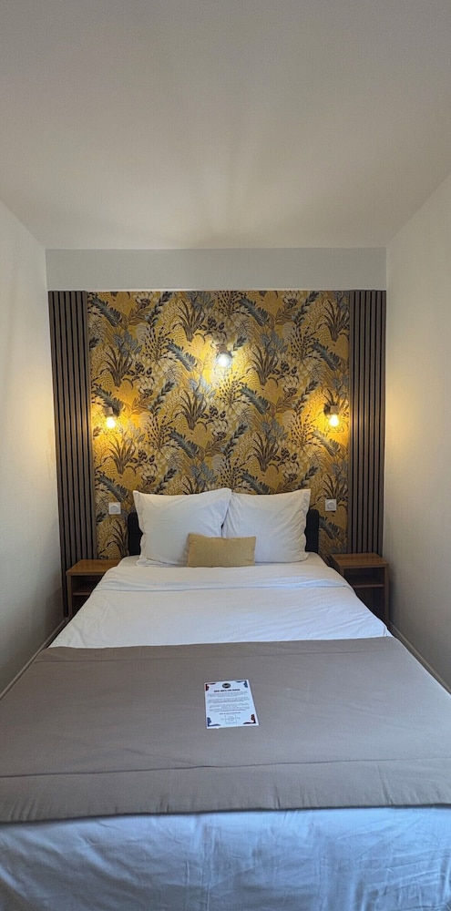 Standard Double Room (140 cm bed) - Photo 6