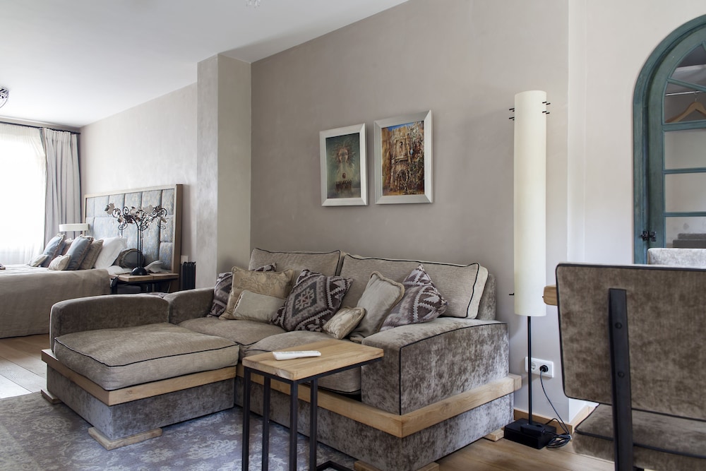 Comfort Suite photo 2
