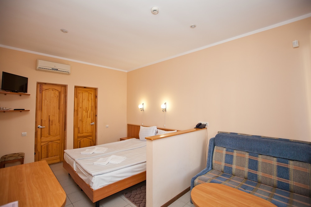 Standard Twin Room photo 3