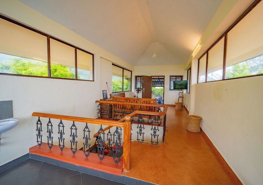 Family Quadruple Room, Hill View photo 3