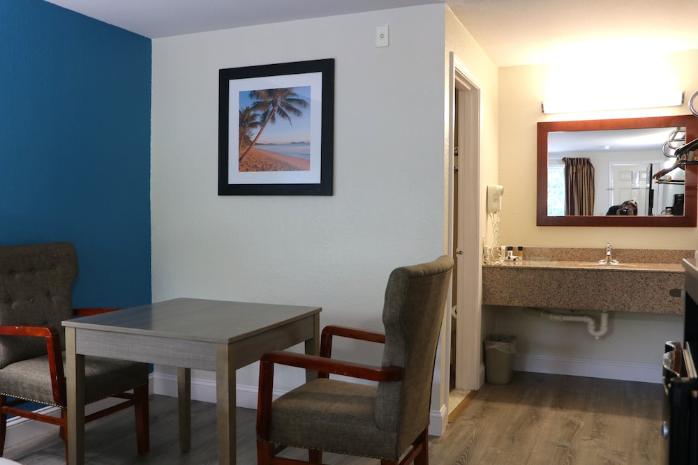 Standard Double Room photo 3