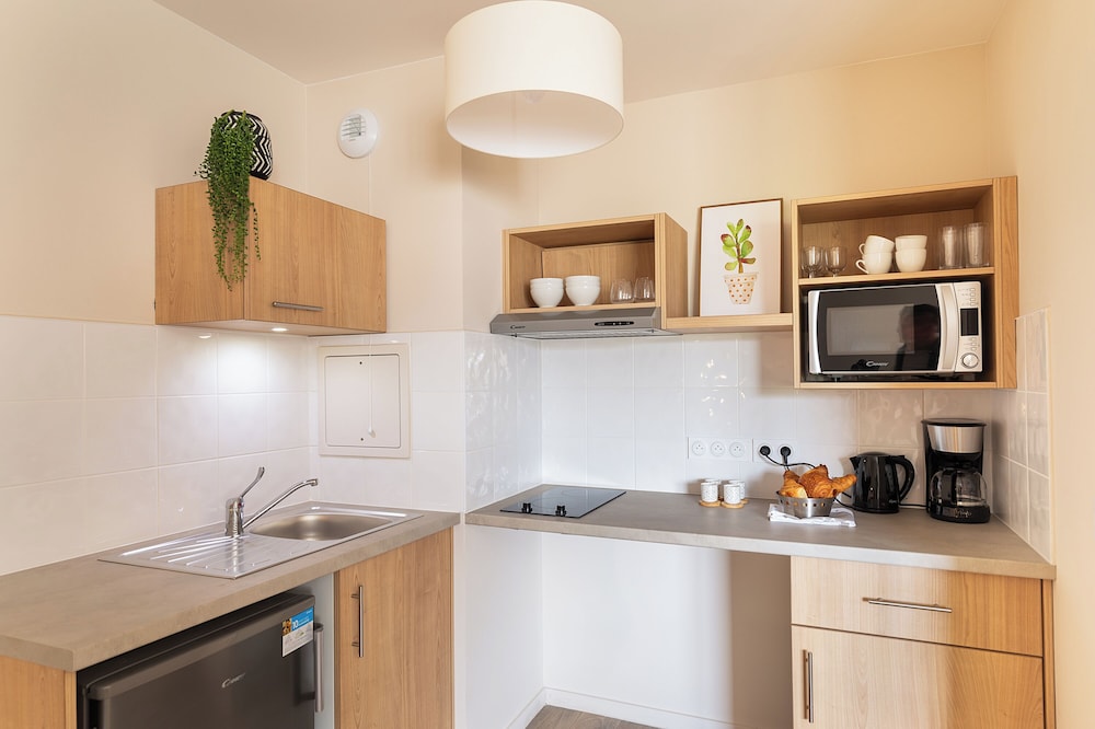 Standard Apartment - Photo 6