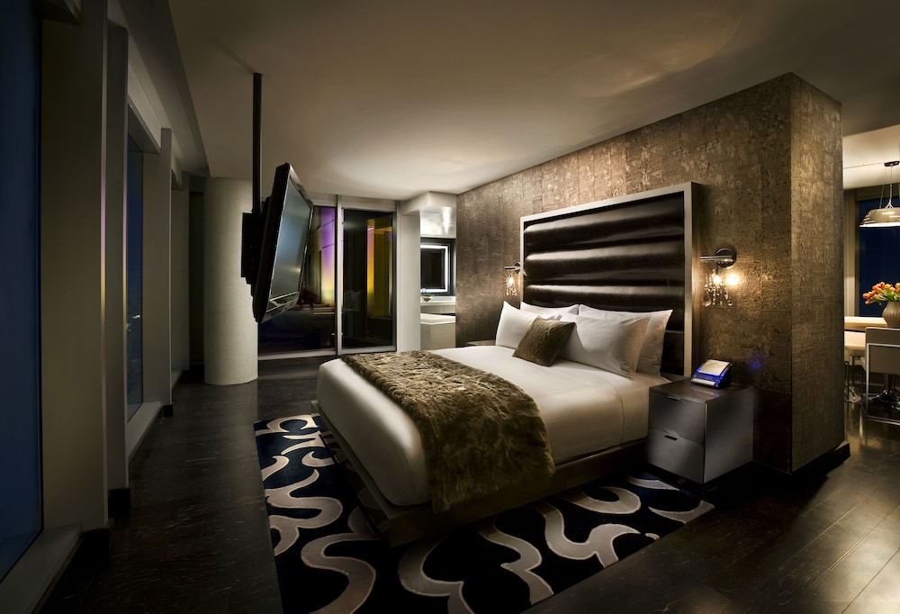 Suite - Photo 3