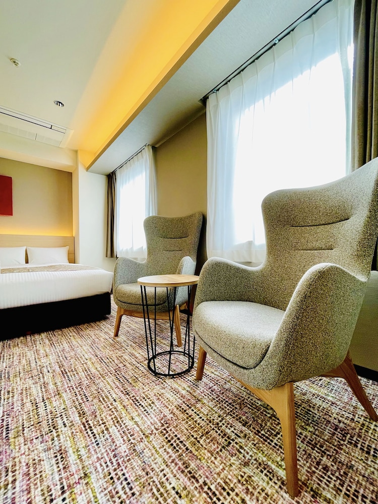Deluxe Twin Room, Non Smoking (Separate breakfast charge for 0-6yrs) photo 3