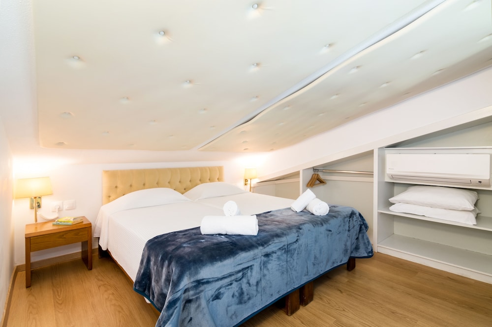 Duplex, 1 Bedroom, Mezzanine (Type C)