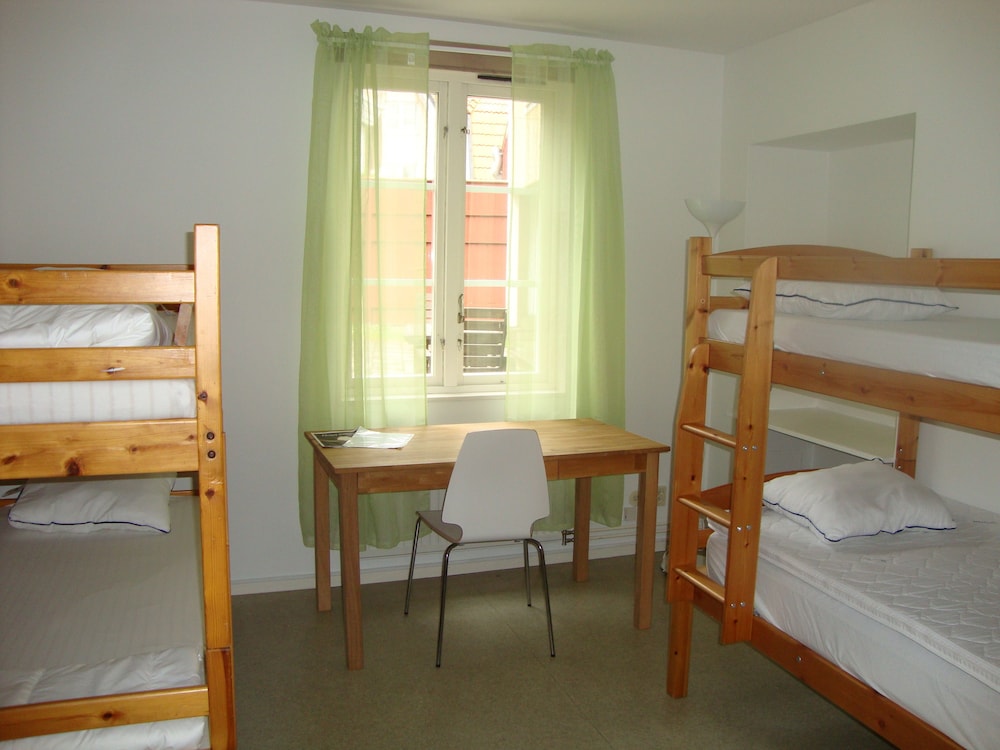 Quadruple Room, Shared Bathroom photo 2