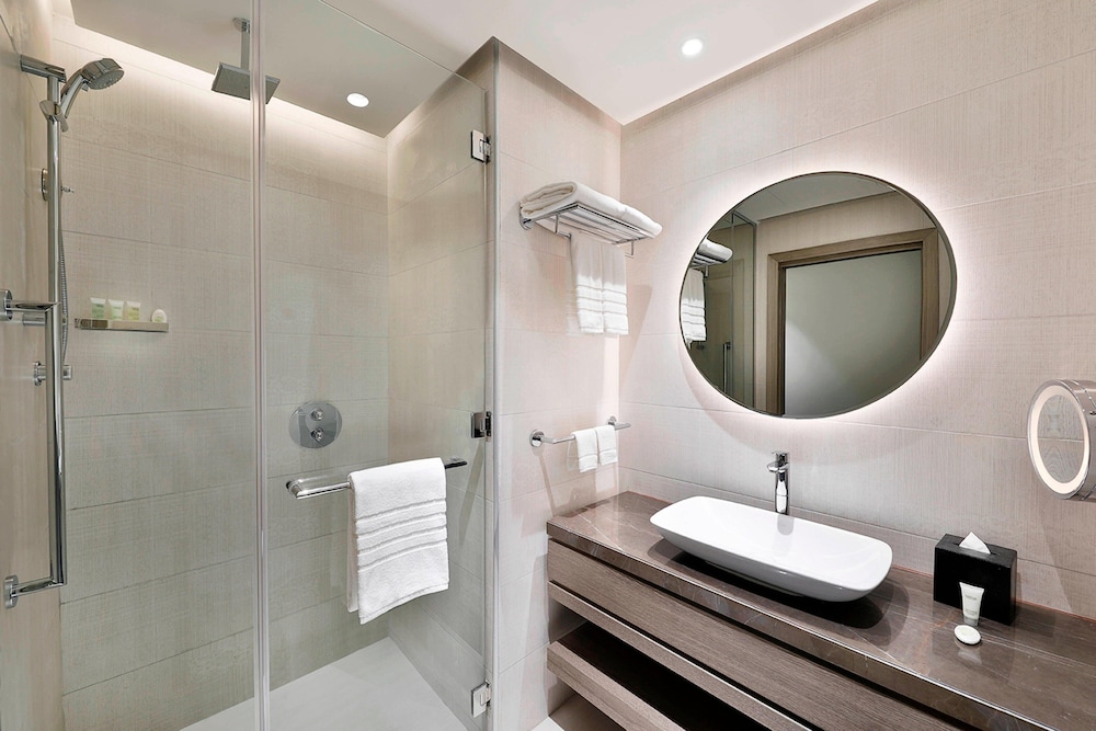 Executive Room, 1 King Bed photo 3