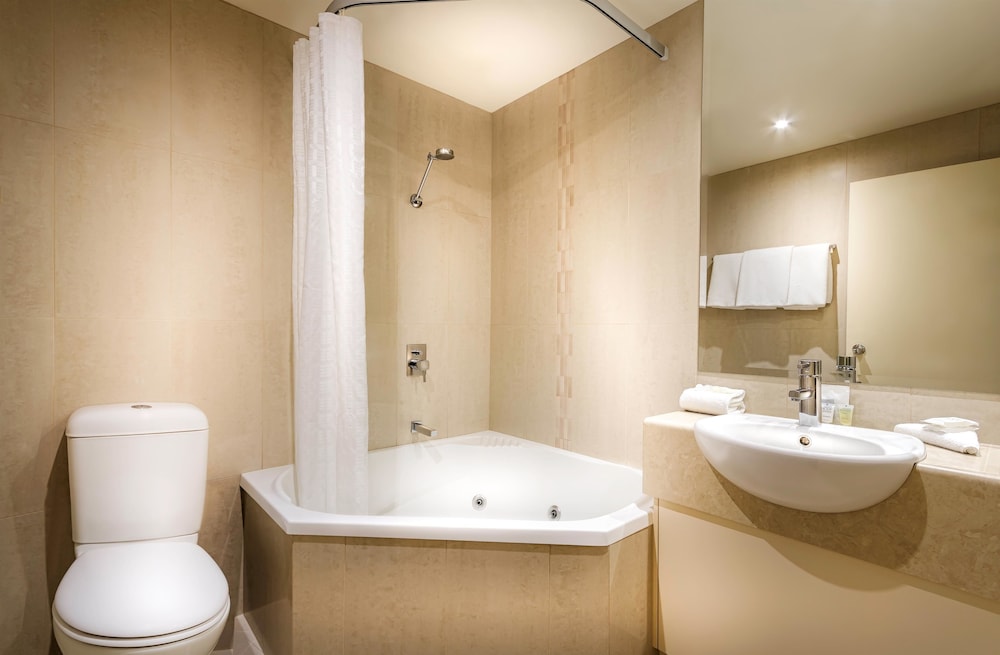 Executive Room, Multiple Beds, Non Smoking (Larger Room) photo 1