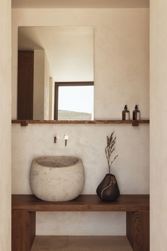 Executive Cave Suite with Outdoor Private Pool and Sea View photo 2