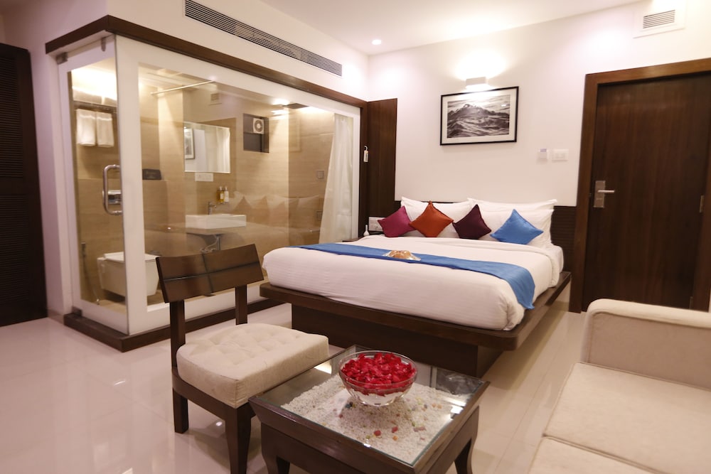 Executive Room, City View