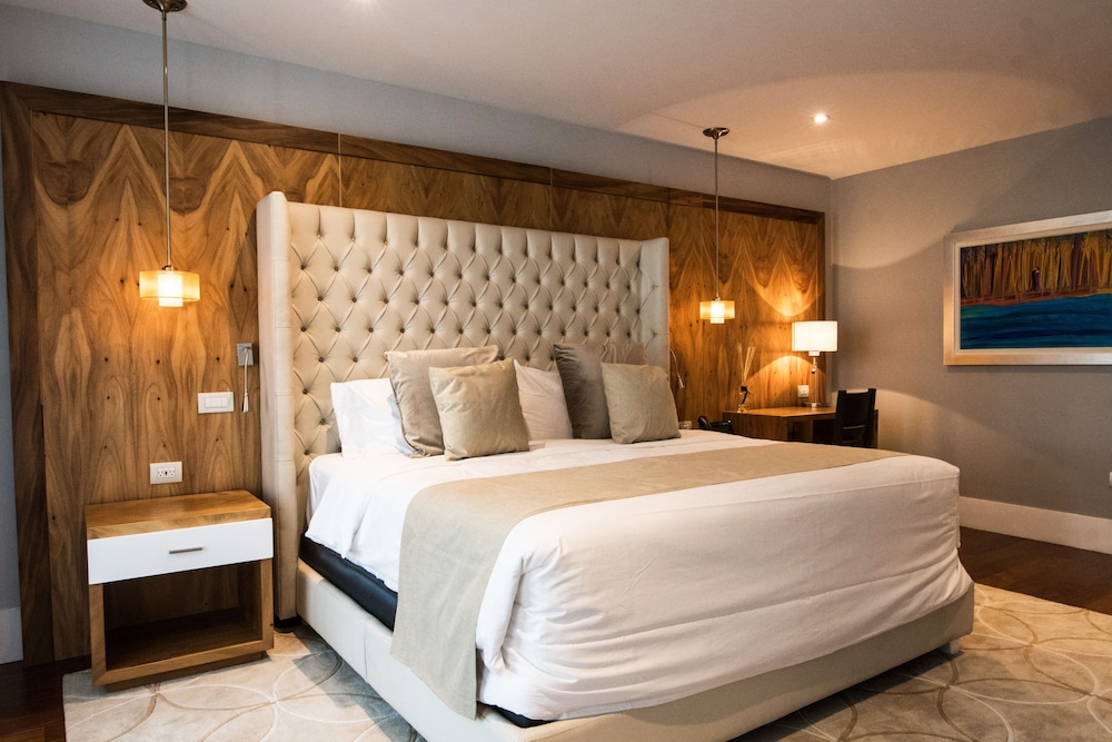Superior Suite, 1 King Bed