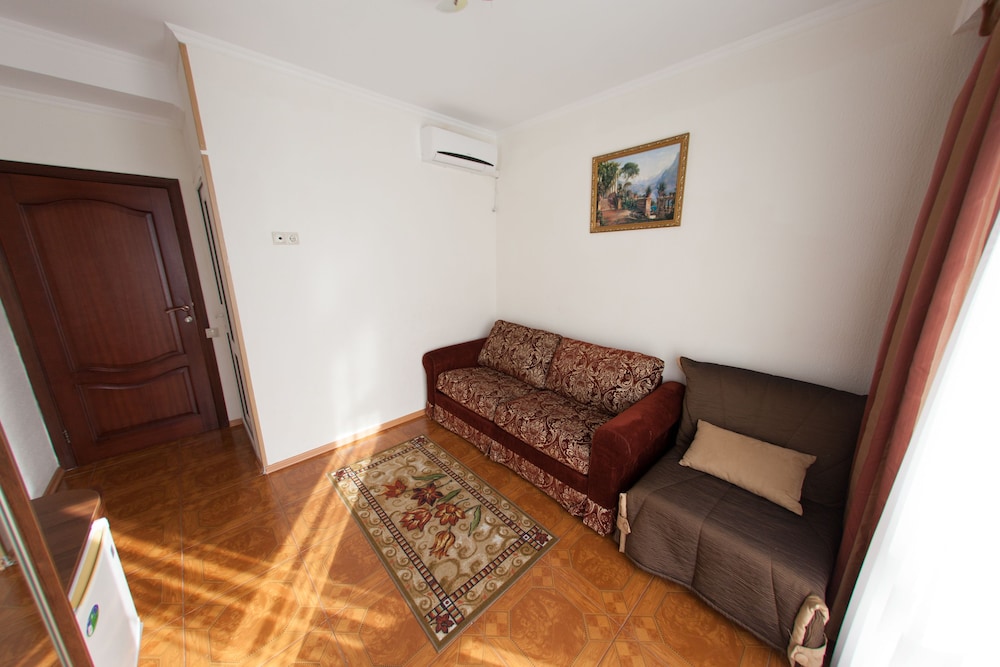 Basic Quadruple Room, 1 Bedroom, 2 Bathrooms photo 1
