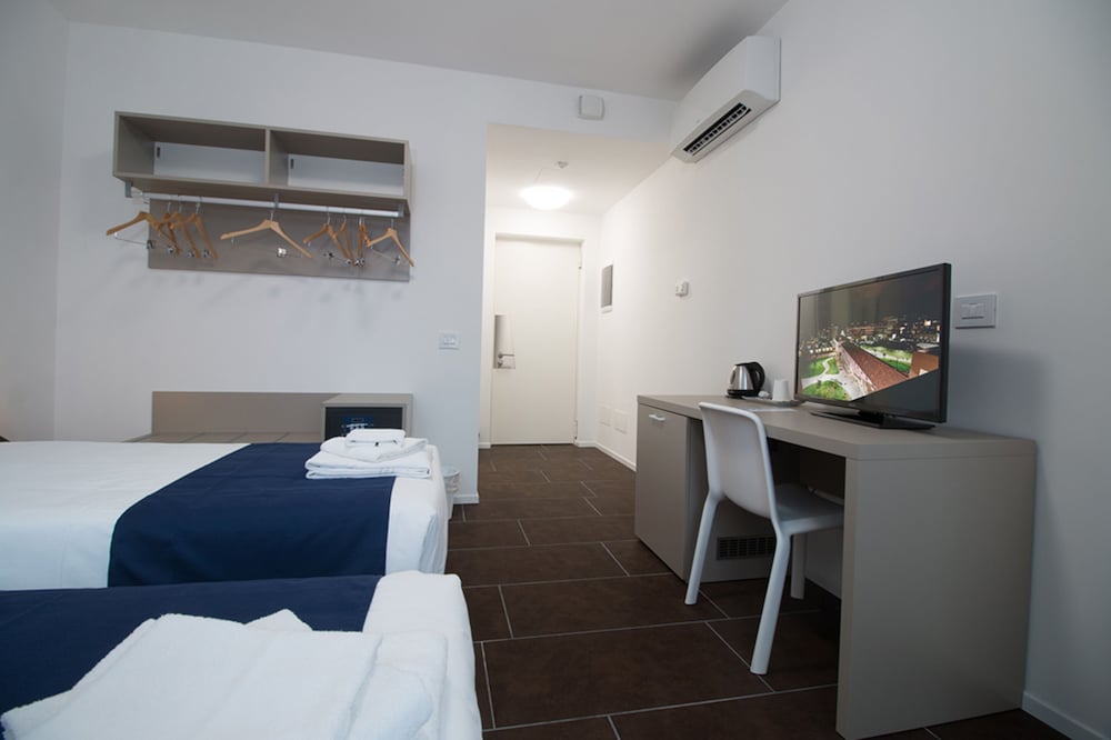 Comfort Double or Twin Room, Balcony - Photo 5