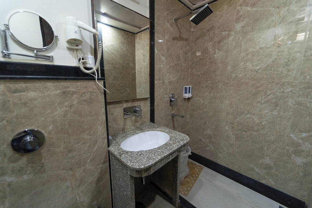 Premium Deluxe Twin Room - Photo 3