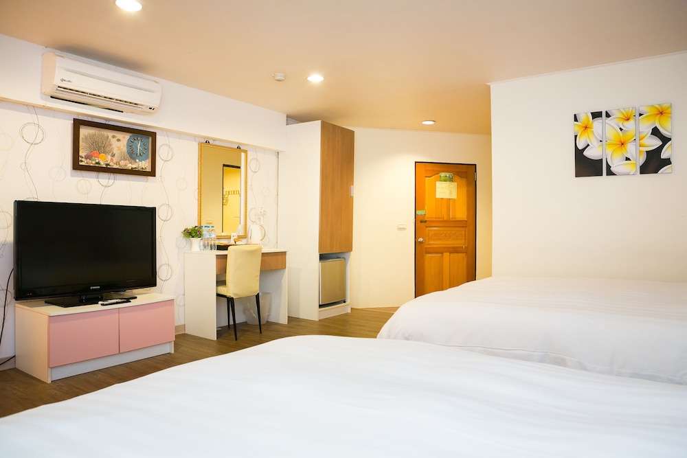 Elite Quadruple Room