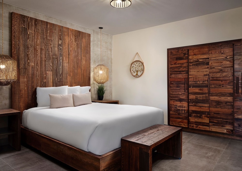 Classic Room, 1 Queen Bed - Photo 2