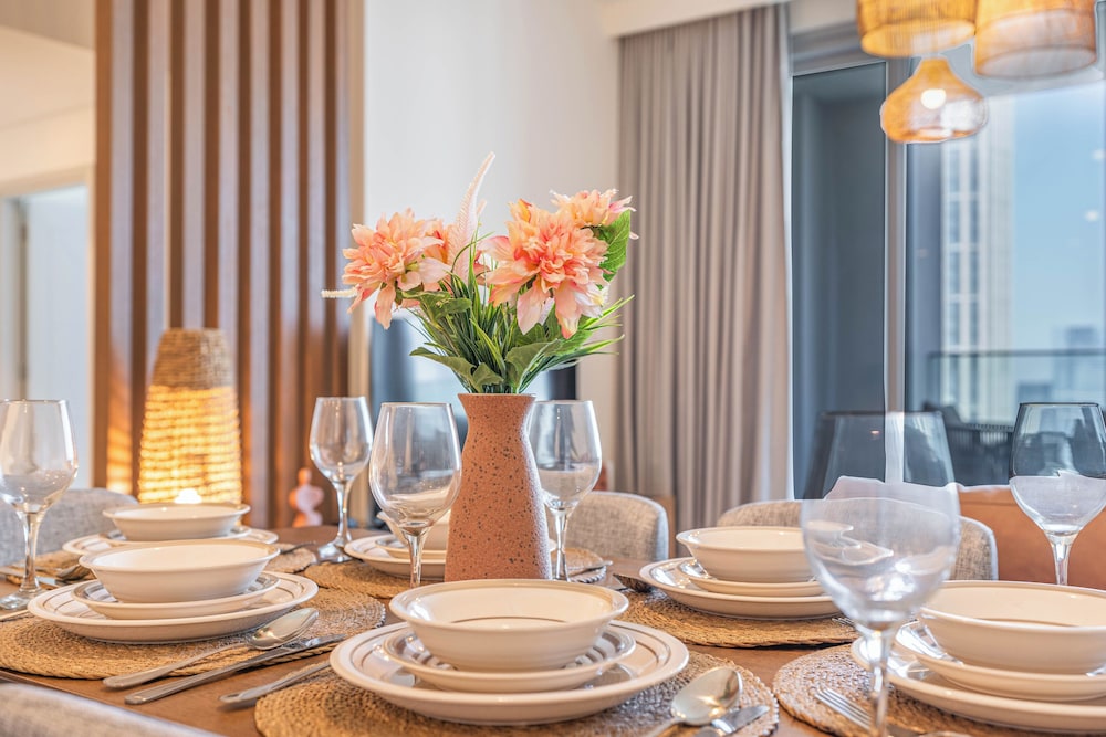 Luxury Apartment, 3 Bedrooms, City View, Tower photo 2