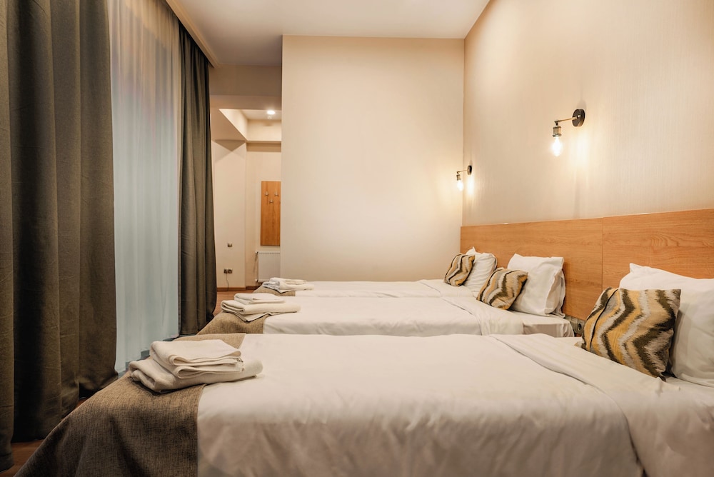 Standard Triple Room - Photo 2