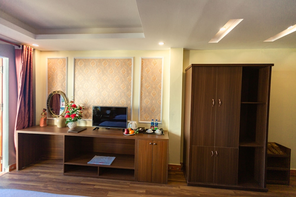 Deluxe Triple Room photo 3