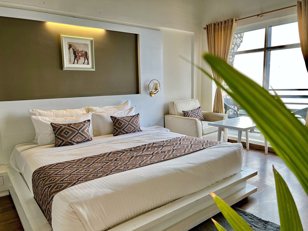Deluxe Double or Twin Room