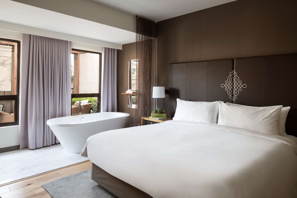 Andaz, Junior Suite - Photo 2