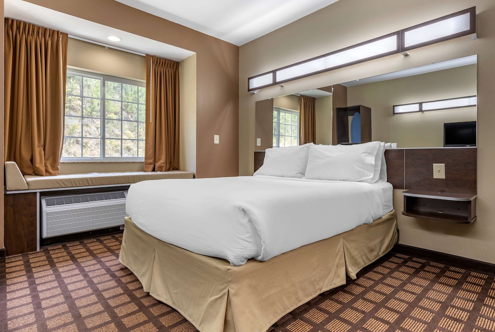 Studio Suite, 1 Queen Bed, Accessible, Non Smoking (Mobility Accessible) photo 2