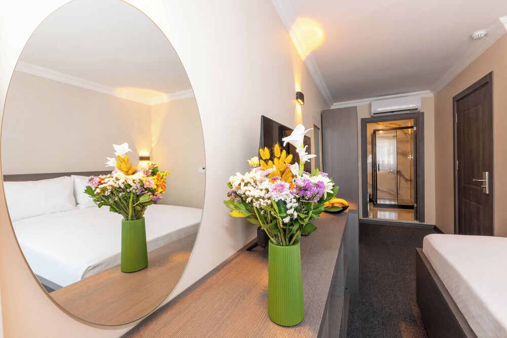 Standard Twin Room, City View photo 3