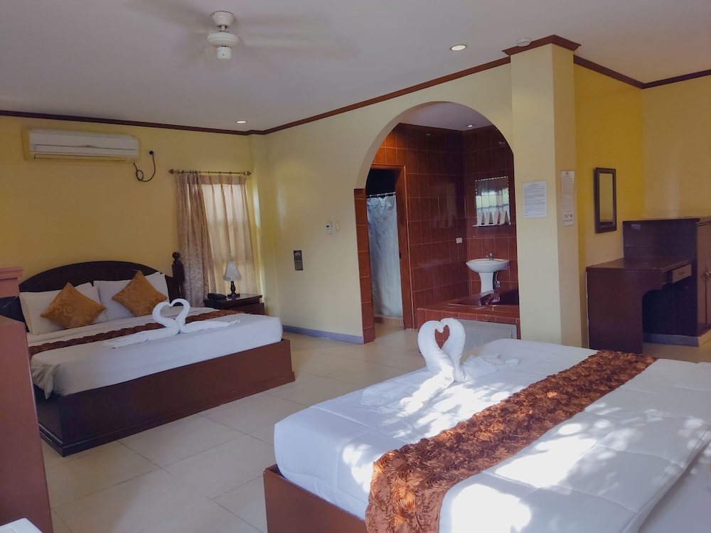 Jacuzzi Suite - Photo 6