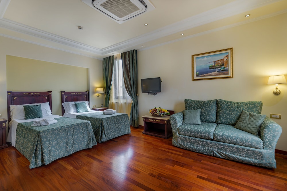 Triple Room photo 3