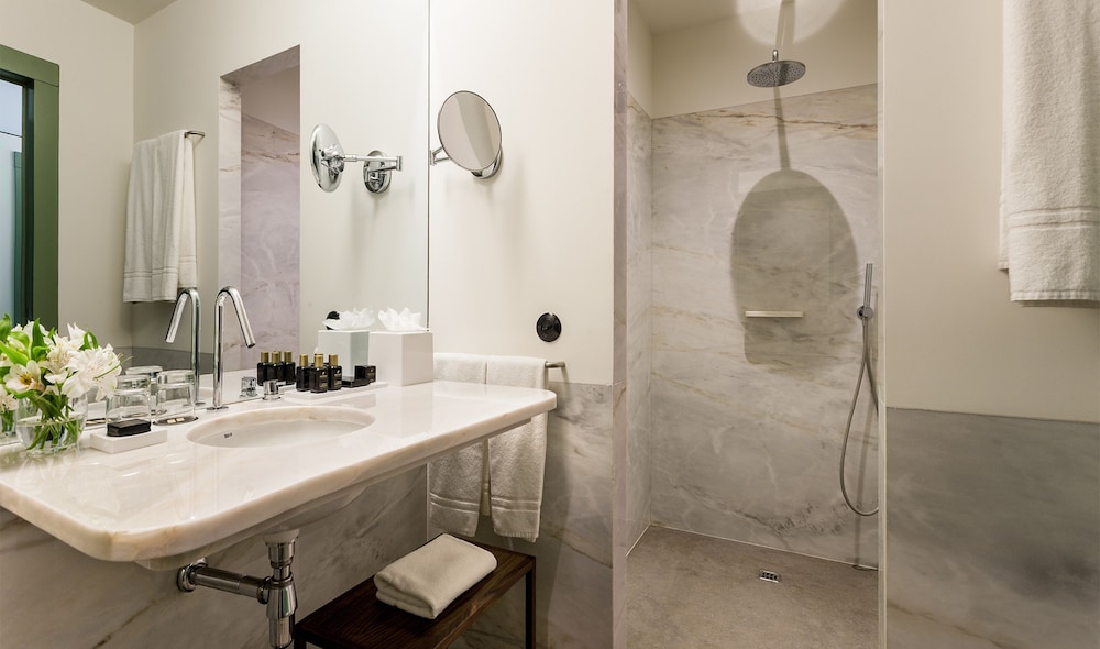 Superior Double Room - Photo 9