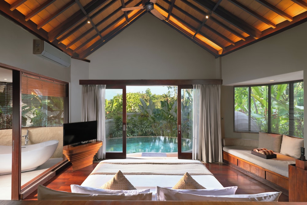 Courtyard Villa - Photo 4