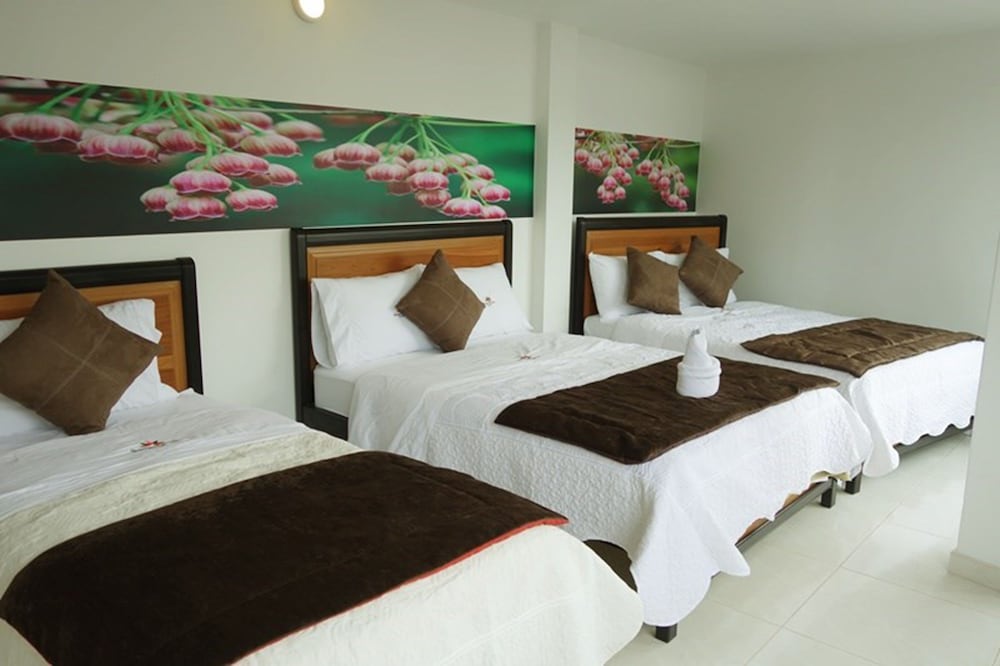 Basic Room, Multiple Beds, Non Smoking photo 1