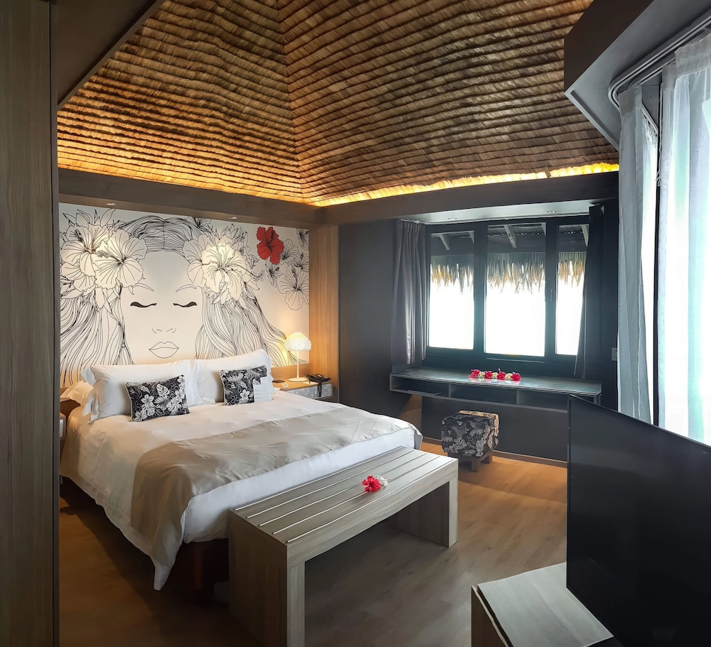 Bungalow, 1 King Bed, Ocean View, Overwater