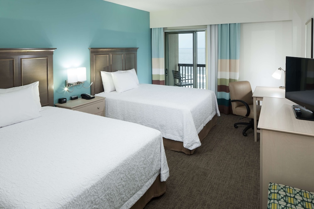 Room, 2 Queen Beds, Accessible, Oceanfront (Mobility & Hearing, Bathtub, Balcony)