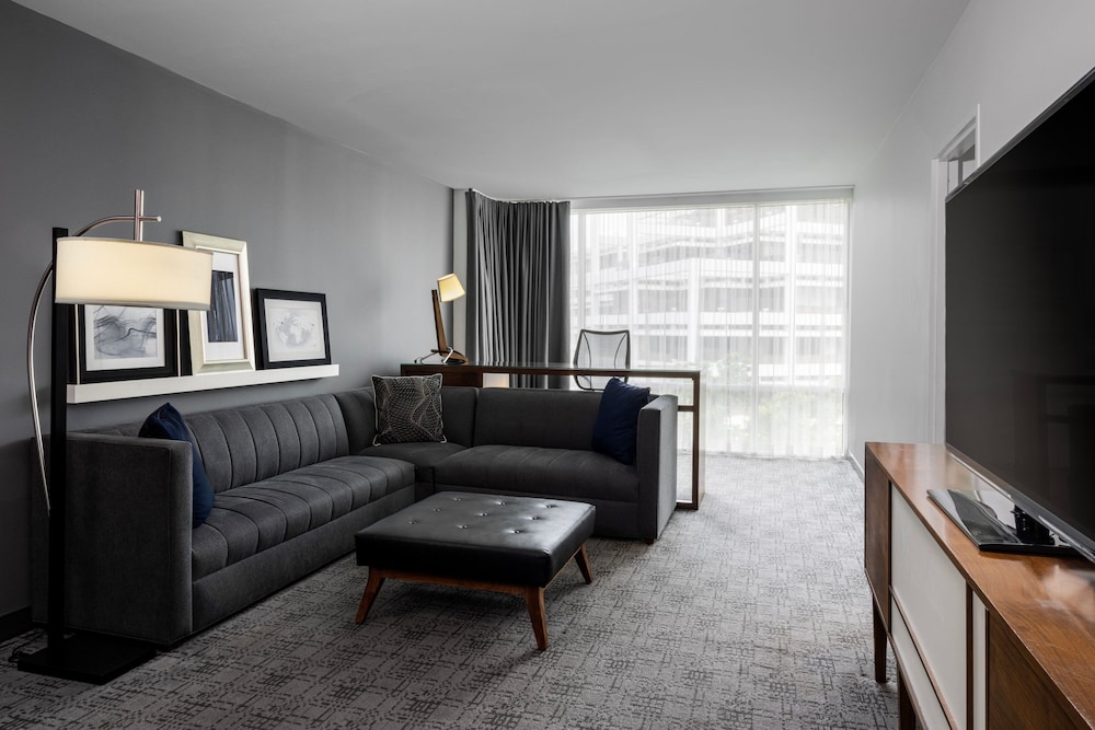 Suite, Multiple Beds - Photo 5
