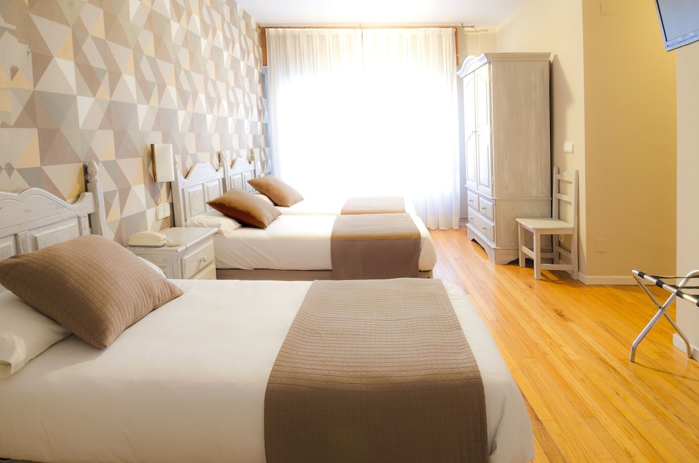 Double Room (with extra bed)